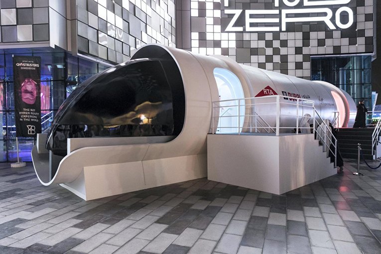 Макет пассажирской капсулы вакуумного поезда Hyperloop