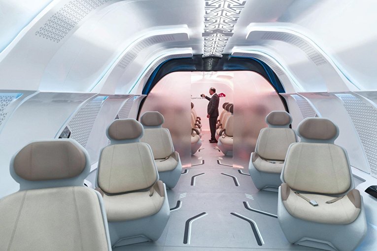 Макет пассажирской капсулы вакуумного поезда Hyperloop