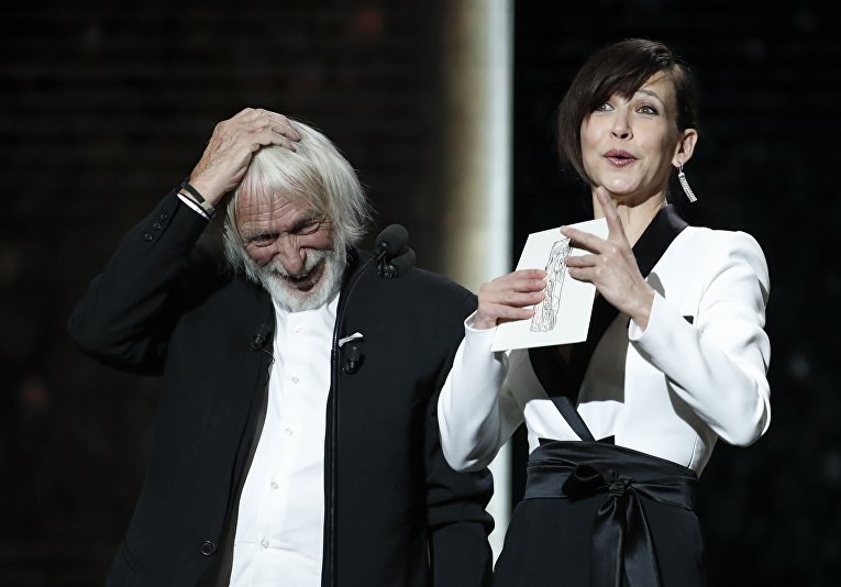 43-я церемония награждения Cesar Awards Ceremony. Актеры Пьер Ришар и Софи Марсо на церемонии награждения