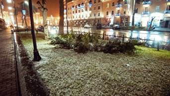 Снег на одной из улиц в Рустави.