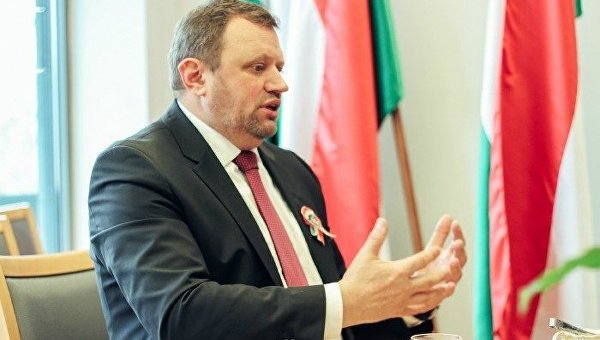 Кешкень Эрно посол Венгрии в Украине