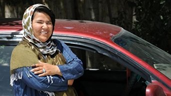Сара Бахаи (Sara Bahaei) – первая женщина-таксист в Афганистане
