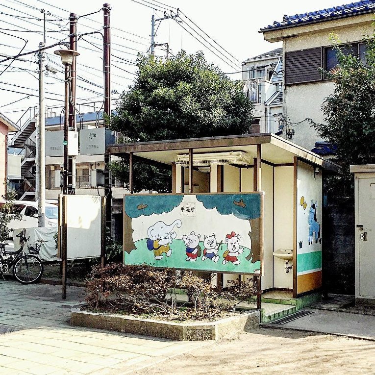 Японец фотографирует общественные туалеты и называет это исследованием