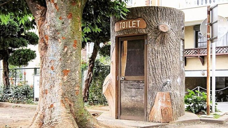 Японец фотографирует общественные туалеты и называет это исследованием