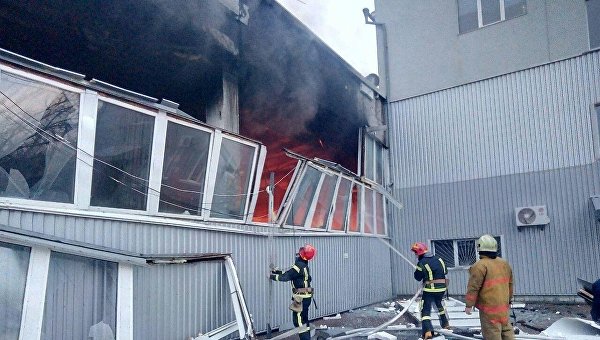 Пожар в складском помещении по улице Туполева в Киеве, 13 марта 2018