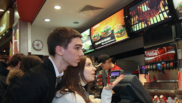 Один из первых ресторанов сети Burger King открылся в Москве