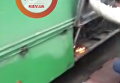 В Киеве водитель потушил загоревшийся на ходу троллейбус