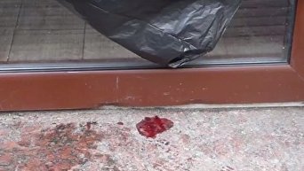 Кровь на месте ЧП в ресторане Пузата хата в Киеве