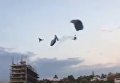 Смертельное столкновение парашютистов в Мексике. Видео