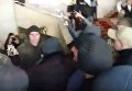 Столкновения участников АТО и охраны Запорожского областного совета