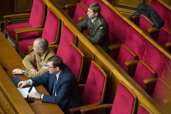 Рада рассматривает снятие неприкосновенности с Надежды Савченко