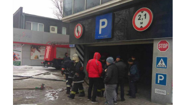 В Одессе случился пожар в подземном паркинге