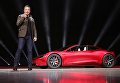 Инженер, предприниматель, изобретатель и инвестор Илон Маск на презентации новинок автомобильного подразделения компании Tesla Motors