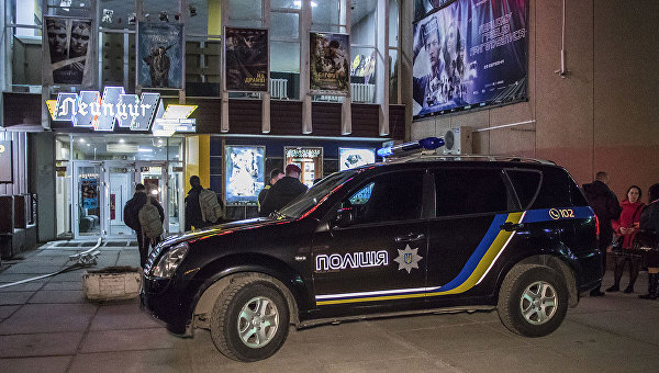 Нетрезвый атошник переполошил кинотеатр в Киеве
