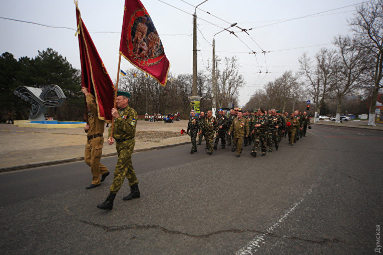 Одесские ветераны-афганцы прошлись колонной по городу