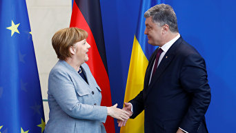 Брифинг Порошенко и Меркель в Берлине