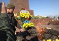 В Одессе националисты сожгли георгиевскую ленточку у памятника неизвестному матросу