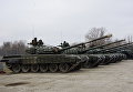Военная техника на линии соприкосновения в Луганской области