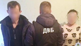 В Виннице задержали трех местных полицейских, которые зарабатывали на подшефных проститутках