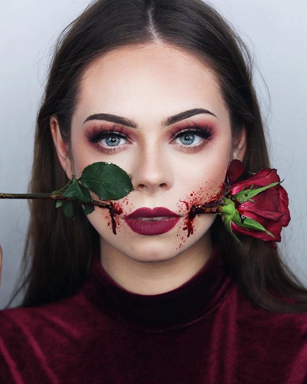 Пугающий кровавый макияж