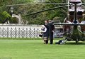 Елизавета II прилетела познакомиться с правнуком на вертолете