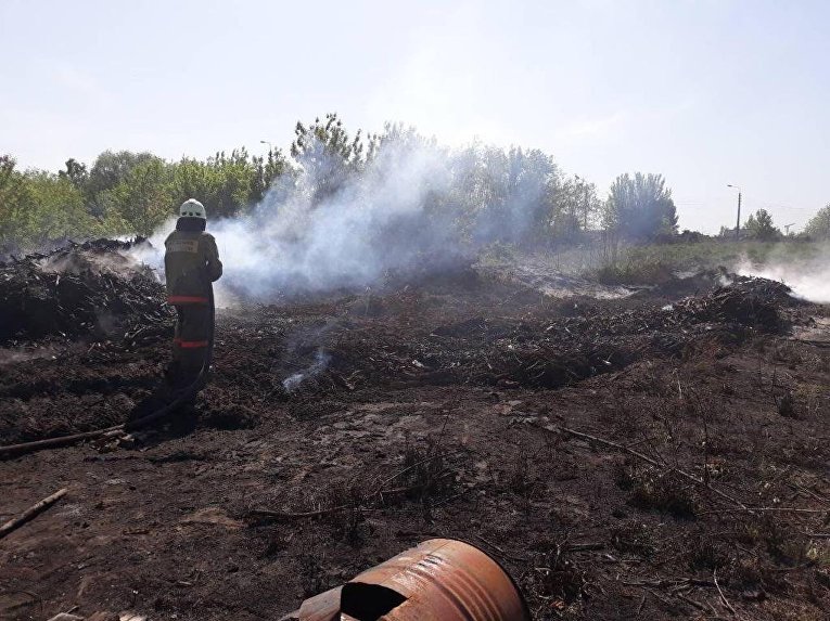 Ликвидация пожара на Виноградаре в Киеве