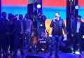 Лидер рок-группы System of a Down Серж Танкян на митинге в Ереване. Видео