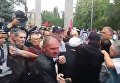 В Мелитополе произошла потасовка из-за георгиевских ленточек на участниках акции к 9 мая