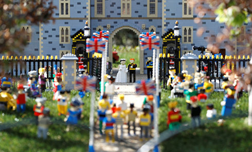 Свадьбу принца Гарри и Меган Маркл собрали из Lego
