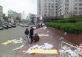 Последствия нападения на пикет акции в защиту украинского языка у здания Украинского дома в Киеве