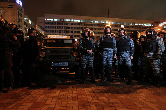 Правоохранители на митинге оппозиции у стен ЦИК