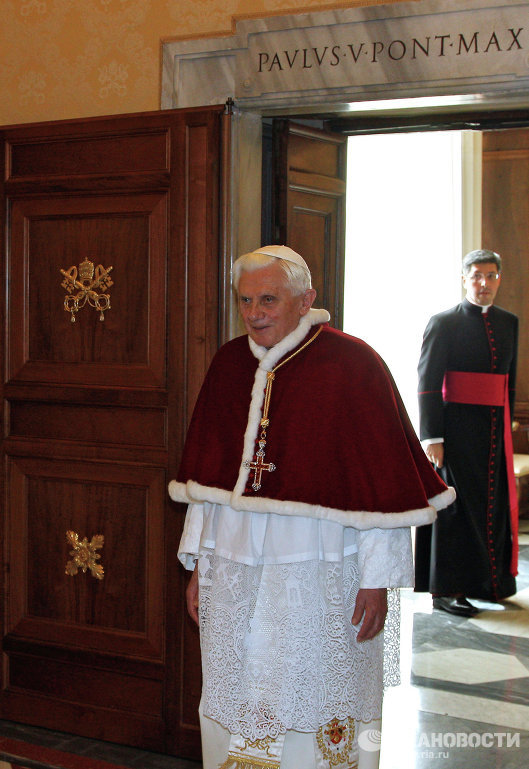 Папа Римский Бенедикт ХVI в Ватикане