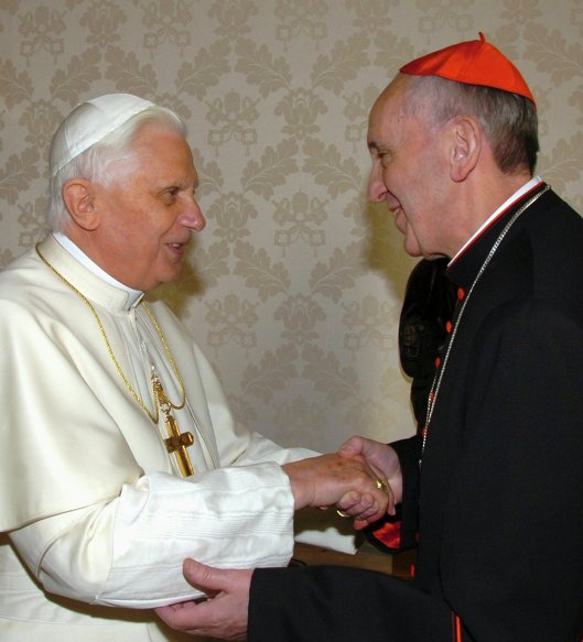 Папа Римский Иоанн Павел II и епископ Буэнос-Айреса Бергольо