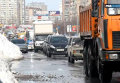 Киев. Снег, люди, машины, автомобильные пробки