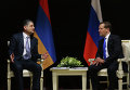 Дмитрий Медведев и Тигран Саркисян на заседании Совета глав правительств СНГ в Минске