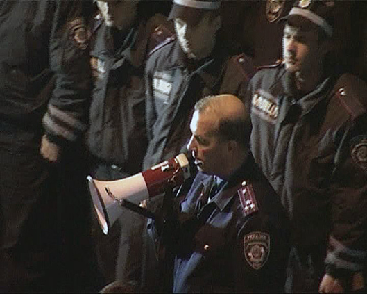 Милиция Одессы оттеснила соратников экс-депутата от здания МВД