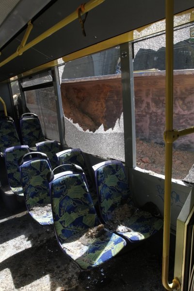 Грузовик со сломанными тормозами врезался в троллейбус в Киеве