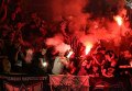Фанаты ФК Динамо (Киев) на стадионе клуба Ворскла во время финала Кубка Украины по футболу