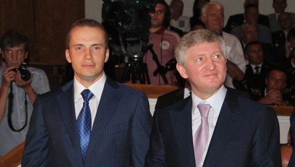 Александр Янукович. На фото слева