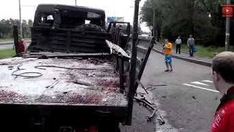 АТО в Донецке: остатки Камаза после атаки