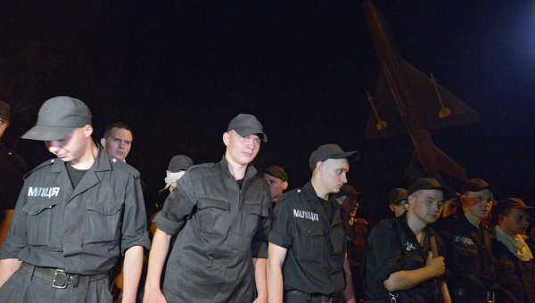 Солдаты-милиционеры воинской части в Луганске