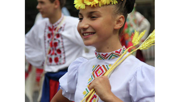 Парад вышиванок в Киеве, 24 августа 2013 года.