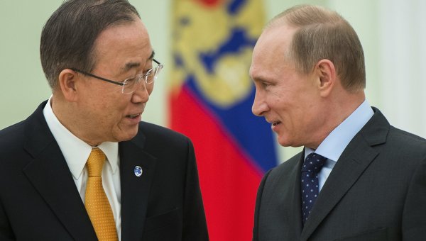 Пан Ги Мун и Владимир Путин. Архивное фото