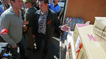 Олег Царев доставил гуманитарную помощь в Славянск