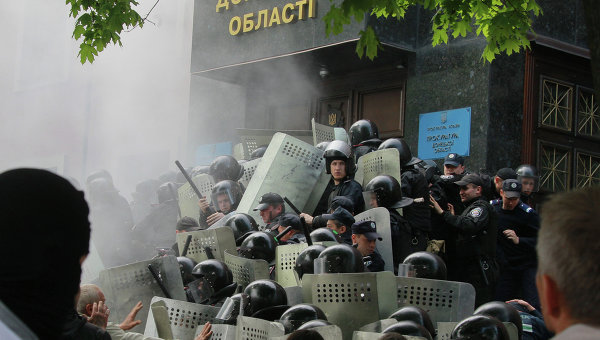 Сторонники федерализации захватили прокуратуру Донецкой области