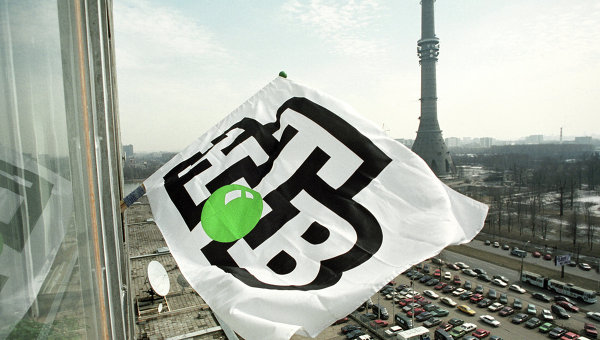 Полотнище с логотипом телекомпании НТВ