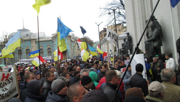 Митинги под зданием Верховной Рады