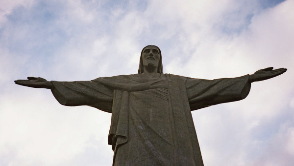 Статуя Христа Спасителя. Архивное фото