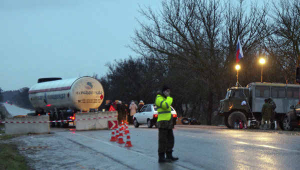 Блокпост на въезде в Севастополь.