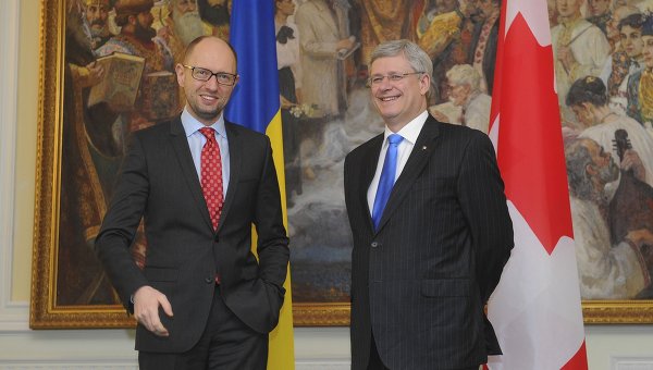 Премьеры Украины и Канады Арсений Яценюк и Стивен Харпер